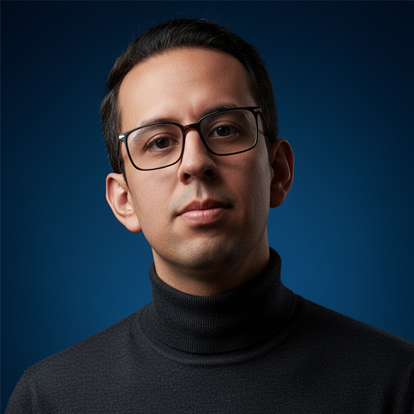 Bryan Ortiz — Estratega Digital